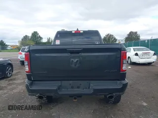 2022 Ram 1500 Big Horn z VIN 1C6SRFBT2NN206382, wystawiony jako IAAI lot #40603033 z przebiegiem 40 881 mil mil oraz . Historia ofert i sprzedaży dostępna na DreamBid. Obrazek 16.