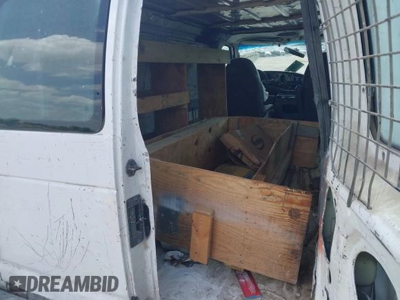 2008 Ford Econoline Cargo Commercial with VIN 1FTSE34L48DA95375, listed as a IAAI auction lot 42565086 with 276,878 mi miles and . Bid and sale history available at DreamBid. Image 8.
