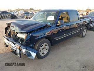 2006 Chevrolet Silverado 1500 LT1 with VIN 2GCEC13T961184361, listed as a IAAI auction lot 40544079 with 152,774 mi miles. Bid and sale history available at carsss.com. Image 17.