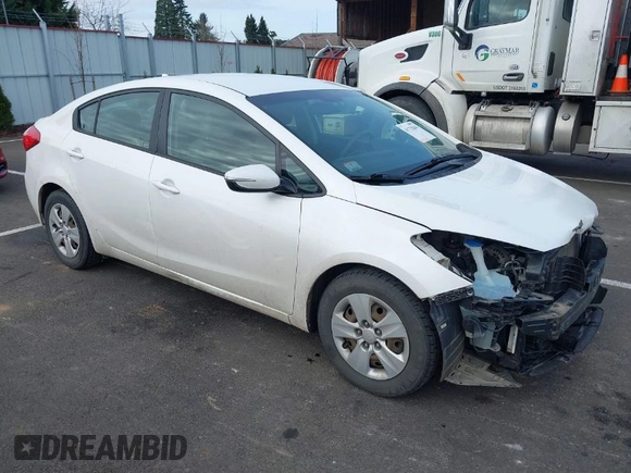2015 Kia Forte LX with VIN KNAFX4A64F5429778, listed as a IAAI auction lot 41732846 with 167,253 mi miles. Bid and sale history available at carsss.com. Image 1.