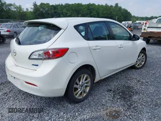 2013 Mazda 3 i Touring z VIN JM1BL1LP1D1832798, wystawiony jako IAAI lot #42466908 z przebiegiem 159 724 mil mil oraz . Historia ofert i sprzedaży dostępna na DreamBid. Obrazek 4.