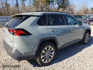 2019 Toyota RAV4 XLE Premium with VIN 2T3C1RFV8KC031028, listed as a Copart auction lot 47184755 with 44,600 mi miles and Salvage Title. Bid and sale history available at carsss.com. Image 3.