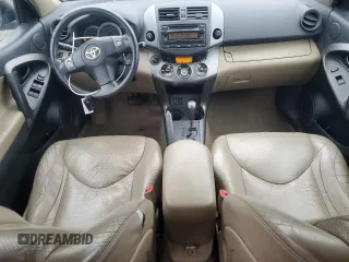 2012 Toyota RAV4 Limited z VIN 2T3DK4DV5CW067699, wystawiony jako Copart lot #64830305 z przebiegiem 196 241 mil mil oraz Szkoda całkowita • Salvage title. Historia ofert i sprzedaży dostępna na DreamBid. Obrazek 8.
