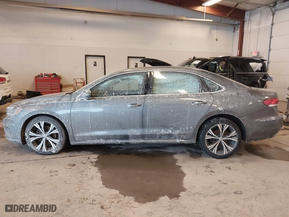 2021 Volkswagen Passat 2.0T SE with VIN 1VWSA7A30MC000721, listed as a IAAI auction lot 41614367 with 98,621 mi miles. Bid and sale history available at carsss.com. Image 14.