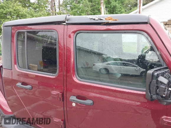 2021 Jeep Gladiator Overland with VIN 1C6HJTFGXML555622, listed as a IAAI auction lot 42237686 with 62,358 mi miles and . Bid and sale history available at DreamBid. Image 21.