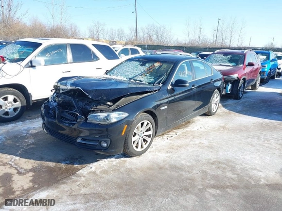 2015 BMW 5 Series 528i xDrive with VIN WBA5A7C58FD620614, listed as a IAAI auction lot 41496488 with 89,238 mi miles. Bid and sale history available at carsss.com. Image 2.