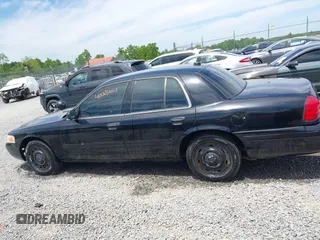 2005 Ford Police Interceptor z VIN 2FAHP71WX5X158807, wystawiony jako IAAI lot #42282107 z przebiegiem 153 787 mil mil oraz . Historia ofert i sprzedaży dostępna na DreamBid. Obrazek 14.