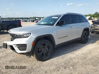 2023 Jeep Grand Cherokee Altitude z VIN 1C4RJHAG9P8765802, wystawiony jako Copart lot #56051635 z przebiegiem 51 091 mil mil oraz Szkoda całkowita • Salvage title. Historia ofert i sprzedaży dostępna na DreamBid. Obrazek 1.
