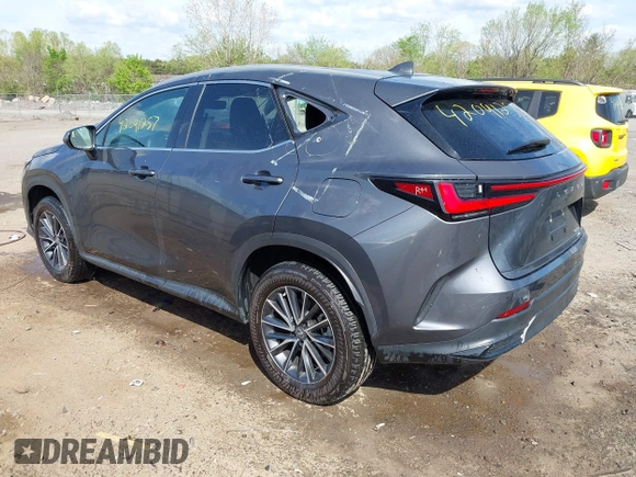 2023 Lexus NX 350 Premium z VIN 2T2GGCEZ3PC023075, wystawiony jako IAAI lot #42091257 z przebiegiem 28 674 mil mil oraz . Historia ofert i sprzedaży dostępna na DreamBid. Obrazek 3.