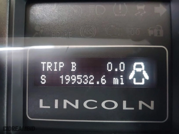 2011 Lincoln Navigator with VIN 5LMJJ2H53BEJ02808, listed as a IAAI auction lot 41210054 with 199,532 mi miles. Bid and sale history available at carsss.com. Image 15.