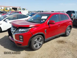 2023 Mitsubishi Outlander ES z VIN JA4ARUAU7PU009973, wystawiony jako IAAI lot #41739275 z przebiegiem 39 215 mil mil oraz . Historia ofert i sprzedaży dostępna na DreamBid. Obrazek 2.