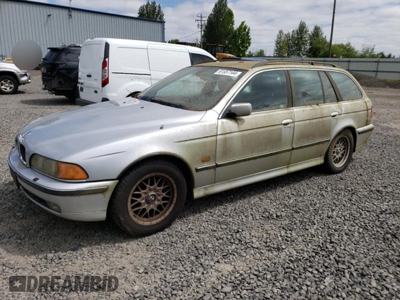 2000 BMW 5 Series 528iAt with VIN WBADP6341YBV64316, listed as a Copart auction lot 61557144 with 0 mi miles and Clean Title. Bid and sale history available at carsss.com. Image 1.