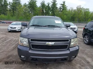 2010 Chevrolet Tahoe LT z VIN 1GNUKBE01AR105053, wystawiony jako IAAI lot #42268400 z przebiegiem 296 257 mil mil oraz . Historia ofert i sprzedaży dostępna na DreamBid. Obrazek 13.