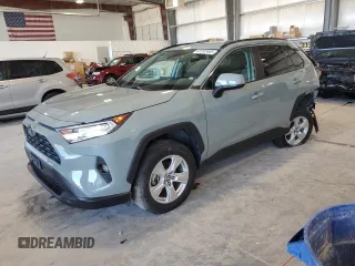 2019 Toyota RAV4 XLE with VIN 2T3P1RFV5KW071969, listed as a Copart auction lot 63702465 with 40,362 mi miles and Salvage title. Bid and sale history available at DreamBid. Image 1.