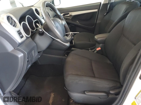 2011 Toyota Matrix z VIN 2T1KU4EE5BC712652, wystawiony jako Copart lot #52297315 z przebiegiem 111 348 mil mil oraz Szkoda całkowita • Salvage title. Historia ofert i sprzedaży dostępna na DreamBid. Obrazek 7.
