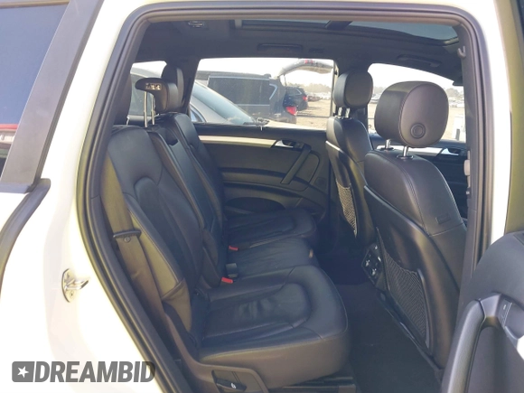 2015 Audi Q7 3.0T S line Prestige with VIN WA1DGAFEXFD016210, listed as a IAAI auction lot 41497668 with 142,709 mi miles. Bid and sale history available at carsss.com. Image 8.