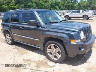 2008 Jeep Patriot Limited z VIN 1J8FF48W78D649042, wystawiony jako IAAI lot #42348358 z przebiegiem 177 200 mil mil oraz . Historia ofert i sprzedaży dostępna na DreamBid. Obrazek 1.