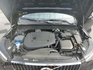 2025 Volvo XC40 Core Bright Theme with VIN YV4L12UJ1S2560090, listed as a Copart auction lot 59968355 with 120 mi miles and Clean title. Bid and sale history available at DreamBid. Image 12.