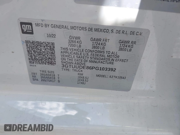 2023 GMC Sierra 1500 SLT z VIN 3GTUUDE86PG103392, wystawiony jako IAAI lot #42272800 z przebiegiem 25 545 mil mil oraz . Historia ofert i sprzedaży dostępna na DreamBid. Obrazek 9.