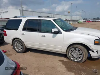 2012 Ford Expedition Limited with VIN 1FMJU1K52CEF29279, listed as a IAAI auction lot 42120438 with Not provided miles and . Bid and sale history available at DreamBid. Image 13.