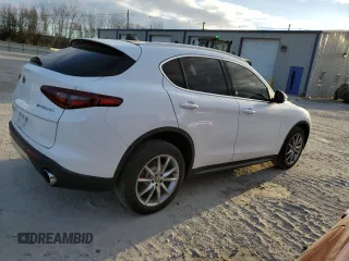 2018 Alfa Romeo Stelvio Ti z VIN ZASFAKBN3J7B72146, wystawiony jako Copart lot #86380384 z przebiegiem Nie podano mil oraz Szkoda całkowita • Salvage title. Historia ofert i sprzedaży dostępna na DreamBid. Obrazek 3.