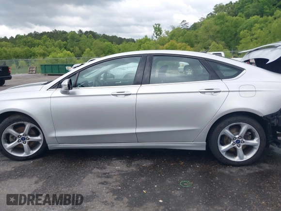 2016 Ford Fusion SE with VIN 3FA6P0T92GR307623, listed as a IAAI auction lot 42201937 with 195,789 mi miles and . Bid and sale history available at DreamBid. Image 15.