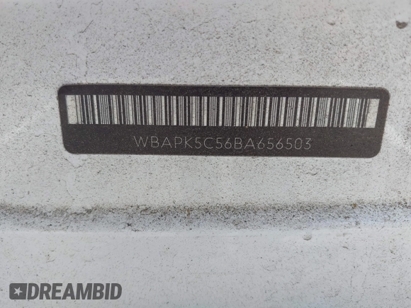 2011 BMW 3 Series 328i xDrive z VIN WBAPK5C56BA656503, wystawiony jako IAAI lot #42512351 z przebiegiem Nie podano mil oraz . Historia ofert i sprzedaży dostępna na DreamBid. Obrazek 9.