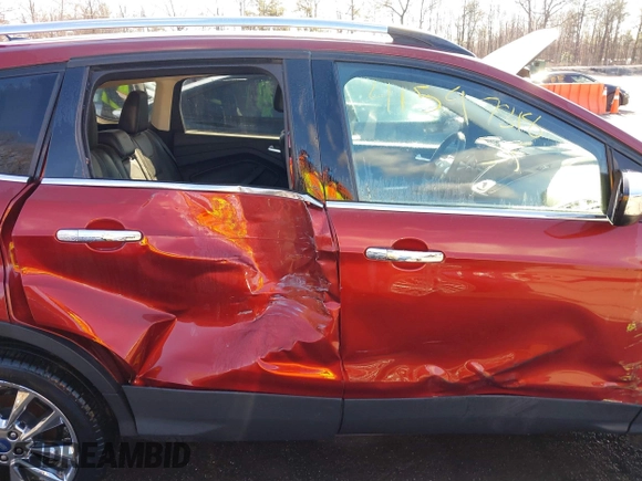 2014 Ford Escape SE with VIN 1FMCU9GX1EUE23044, listed as a IAAI auction lot 41597818 with 165,348 mi miles. Bid and sale history available at carsss.com. Image 12.