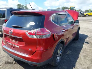 2015 Nissan Rogue SL with VIN 5N1AT2MTXFC802831, listed as a IAAI auction lot 42003674 with 207,738 mi miles. Bid and sale history available at carsss.com. Image 4.