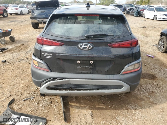 2022 Hyundai Kona SE with VIN KM8K22AB9NU820068, listed as a Copart auction lot 42543855 with 86,003 mi miles and Salvage Title. Bid and sale history available at carsss.com. Image 6.
