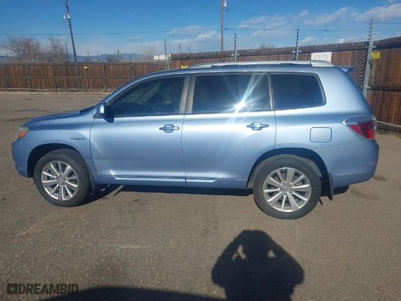 2008 Toyota Highlander Hybrid Limited with VIN JTEEW44A382002576, listed as a IAAI auction lot 41831706 with 211,978 mi miles. Bid and sale history available at carsss.com. Image 14.