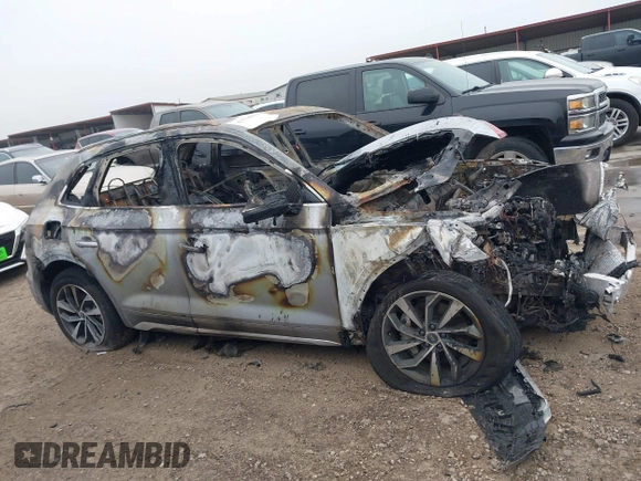 2024 Audi Q5 S line Premium z VIN WA1GAAFY9R2007121, wystawiony jako IAAI lot #41516916 z przebiegiem 15 mil mil oraz . Historia ofert i sprzedaży dostępna na DreamBid. Obrazek 12.