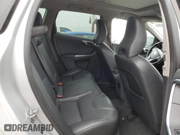 2015 Volvo XC60 T5 Drive-E Platinum с VIN YV440MDD1F2565146, выставлен на аукционе Copart как лот 48295395 с пробегом 129 232 миль миль и Чистый • Clean title. История ставок и продаж доступна на DreamBid. Изображение 11.