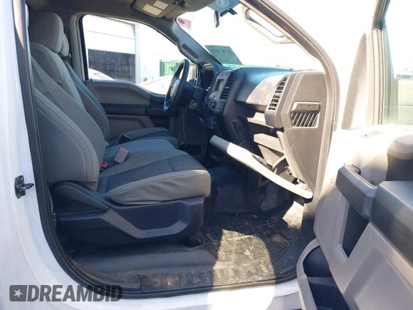 2016 Ford F-150 XL with VIN 1FTMF1C82GKE78877, listed as a IAAI auction lot 41767672 with 226,424 mi miles. Bid and sale history available at carsss.com. Image 5.