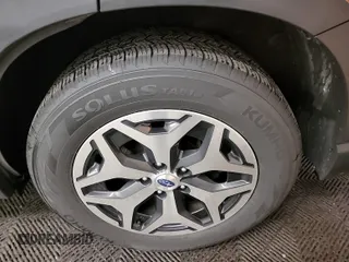 2023 Subaru Forester Premium z VIN JF2SKAEC6PH468002, wystawiony jako IAAI lot #42547222 z przebiegiem 73 121 mil mil oraz . Historia ofert i sprzedaży dostępna na DreamBid. Obrazek 28.