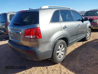 2013 Kia Sorento LX with VIN 5XYKTDA20DG346430, listed as a IAAI auction lot 41325629 with 166,263 mi miles. Bid and sale history available at carsss.com. Image 4.