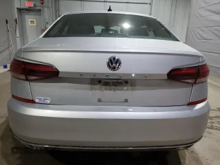 2020 Volkswagen Passat SE z VIN 1VWWA7A37LC005706, wystawiony jako Copart lot #51041245 z przebiegiem 107 275 mil mil oraz Szkoda całkowita • Salvage title. Historia ofert i sprzedaży dostępna na DreamBid. Obrazek 6.