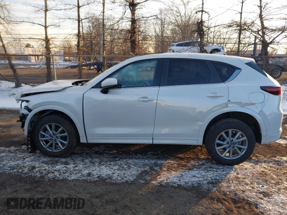 2025 Mazda CX-5 2.5 S Preferred Package with VIN JM3KFBCL4S0539997, listed as a IAAI auction lot 41397272 with 3,421 mi miles. Bid and sale history available at carsss.com. Image 13.