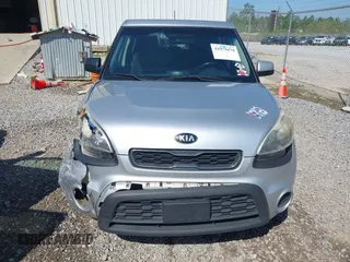 2013 Kia Soul + z VIN KNDJT2A69D7558159, wystawiony jako IAAI lot #41978478 z przebiegiem 223 717 mil mil oraz . Historia ofert i sprzedaży dostępna na DreamBid. Obrazek 12.