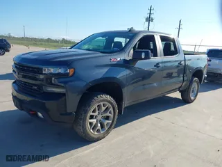 2019 Chevrolet Silverado 1500 LT Trail Boss with VIN 1GCPYFEDXKZ238586, listed as a IAAI auction lot 40383133 with 107,942 mi miles. Bid and sale history available at carsss.com. Image 2.