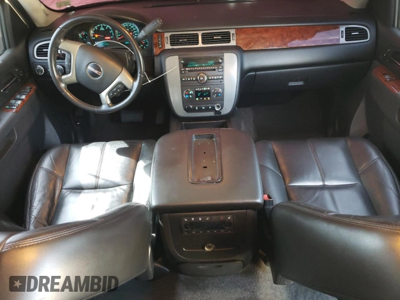 2011 GMC Yukon SLT z VIN 1GKS2CE0XBR335010, wystawiony jako Copart lot #52818405 z przebiegiem 217 402 mil mil oraz Szkoda całkowita • Salvage title. Historia ofert i sprzedaży dostępna na DreamBid. Obrazek 8.