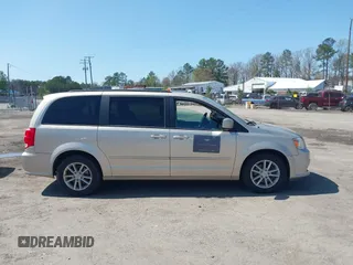 2016 Dodge Grand Caravan SXT with VIN 2C4RDGCGXGR151926, listed as a IAAI auction lot 41899225 with 69,456 mi miles. Bid and sale history available at carsss.com. Image 13.