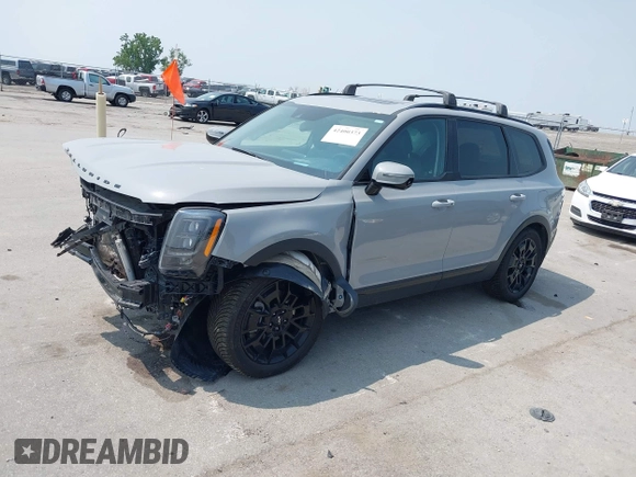 2022 Kia Telluride SX z VIN 5XYP5DHC7NG262332, wystawiony jako IAAI lot #42400373 z przebiegiem 47 580 mil mil oraz . Historia ofert i sprzedaży dostępna na DreamBid. Obrazek 18.