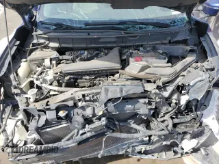 2017 Nissan Rogue SL z VIN 5N1AT2MT7HC757883, wystawiony jako Copart lot #53951325 z przebiegiem 103 174 mil mil oraz Szkoda całkowita • Salvage title. Historia ofert i sprzedaży dostępna na DreamBid. Obrazek 12.