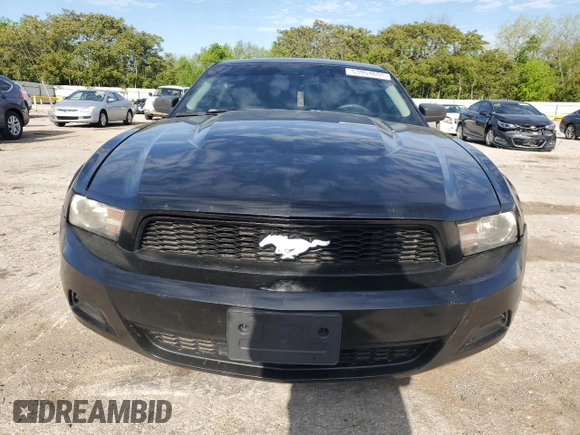 2011 Ford Mustang V6 with VIN 1ZVBP8AM9B5105689, listed as a Copart auction lot 53954605 with 137,438 mi miles and Salvage Title. Bid and sale history available at carsss.com. Image 5.