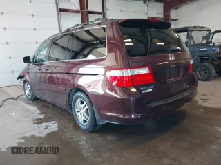 2007 Honda Odyssey EX-L with VIN 5FNRL38727B066885, listed as a IAAI auction lot 41317374 with 220,243 mi miles. Bid and sale history available at carsss.com. Image 3.