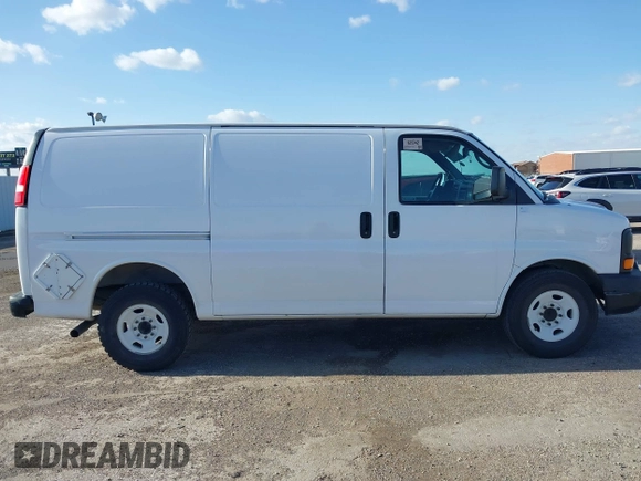 2014 Chevrolet Express Cargo Van with VIN 1GCWGFCAXE1206912, listed as a IAAI auction lot 41700273 with 177,348 mi miles. Bid and sale history available at carsss.com. Image 13.