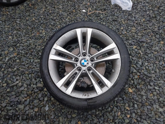 2018 BMW 3 Series 330i xDrive with VIN WBA8D9G56JNU72511, listed as a IAAI auction lot 41237501 with 40,734 mi miles. Bid and sale history available at carsss.com. Image 12.