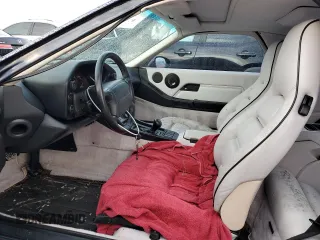 1993 Porsche 928 z VIN WP0AA2929PS815135, wystawiony jako Copart lot #75042334 z przebiegiem Nie podano mil oraz Szkody całkowita. Historia ofert i sprzedaży dostępna na DreamBid. Obrazek 7.
