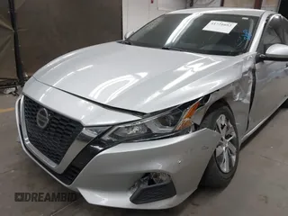 2019 Nissan Altima S with VIN 1N4BL4BV3KC104750, listed as a IAAI auction lot 41721052 with 76,971 mi miles and . Bid and sale history available at carsss.com. Image 6.